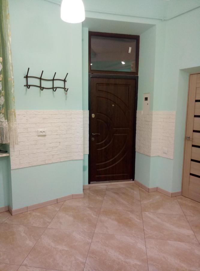 Apartment Ak. Kuchera Street Лвив Екстериор снимка